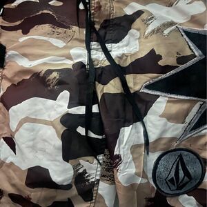 Boys 28” VOLCOM SWIM Trunks Shorts Surf Skate Sz16